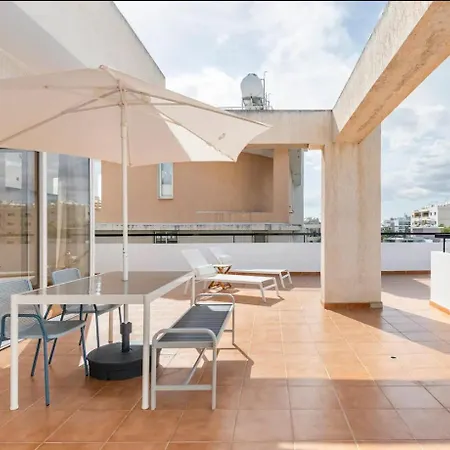 Апартаменти Floor Center Ларнака