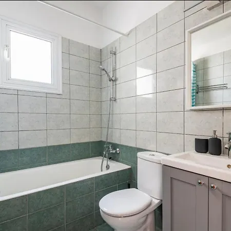 Floor Center * Ларнака