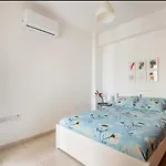 Floor Center Apartmán Larnaca